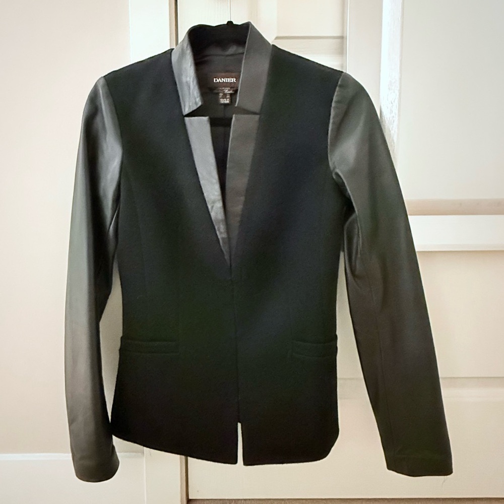 Genuine Leather and Wool Blazer in Black (Size UK 4 | US 0)